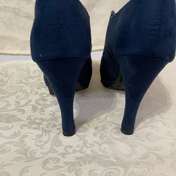 Fioni heels, blue, nice heel, nearly new, size 8.5 - Picture 3 of 7
